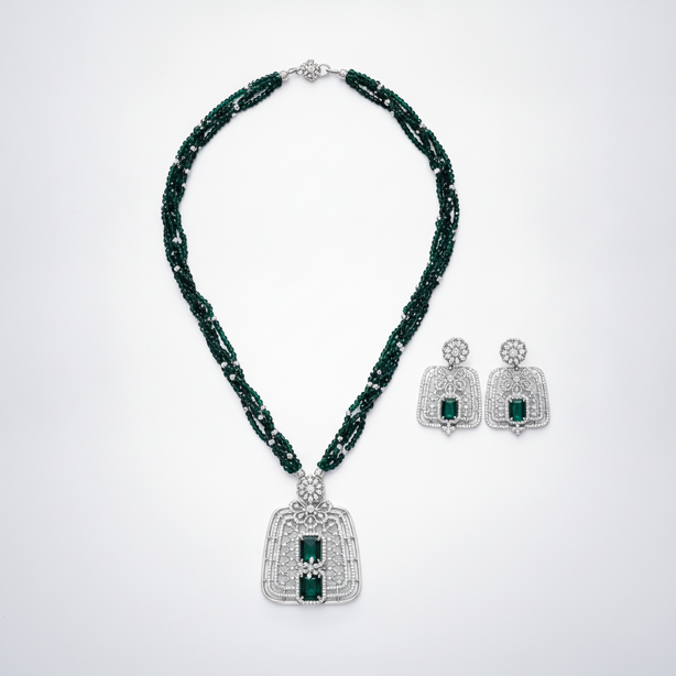 Regal Emerald Dori Pendant Set